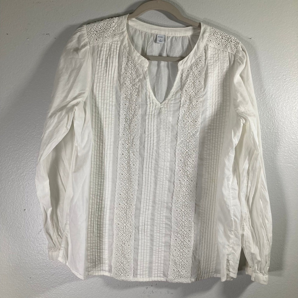 Old Navy Womens M White Crochet Lace Pintuck Long Sleeve Blouse Size Split Neck